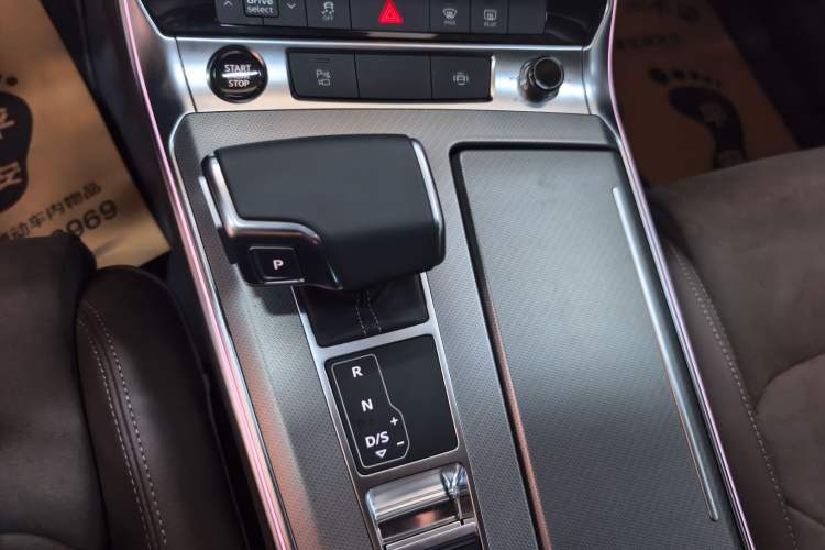 Used Audi A7L 2022 45 TFSI S-line Dream-Building Edition
