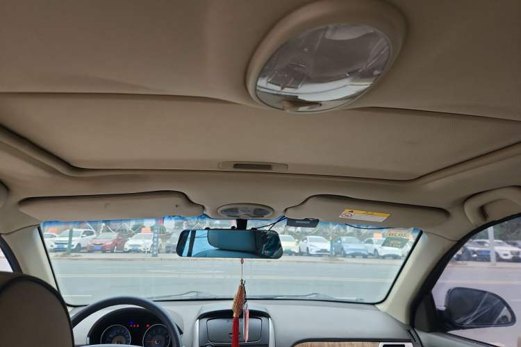 Used Buick Excelle 2015 1.5L Manual Classic Trim
