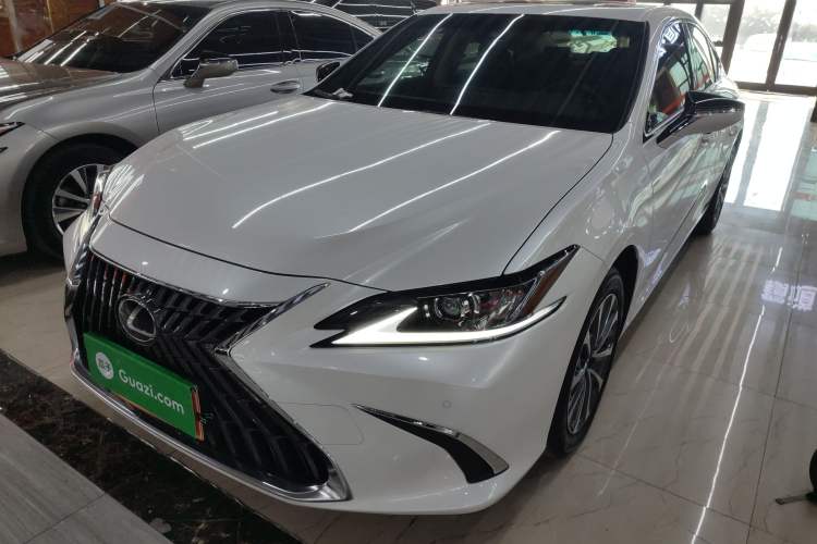 Used Lexus ES 2023 200 Excellence Edition