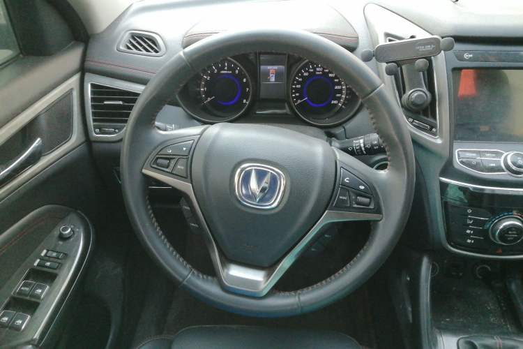 Used Changan CS75 2017 Shangku Edition 1.5T Manual ZhiXiang Model
