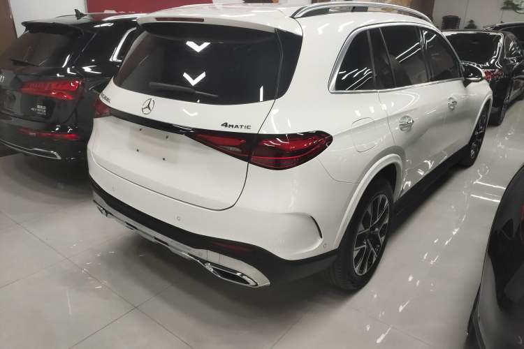 Used Mercedes-Benz GLC 2023 GLC 260 L 4MATIC Luxury Model 5 Seats