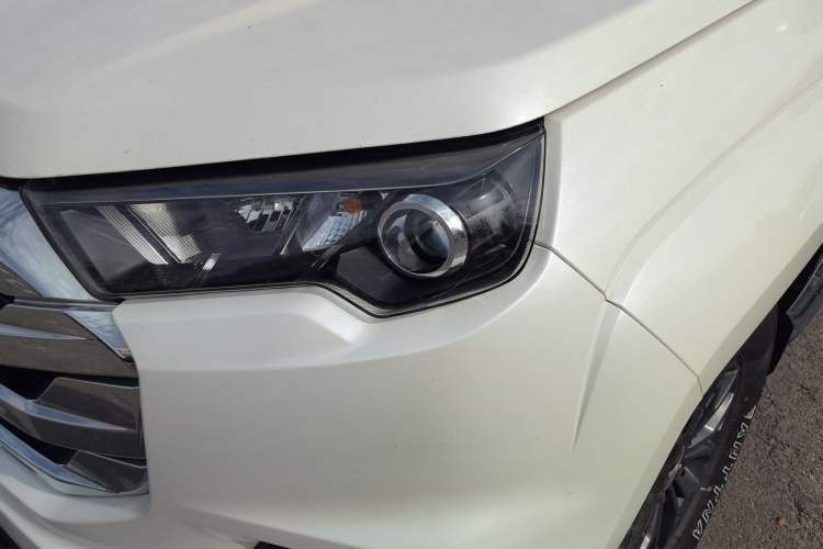 Used JMC Yuhu 7 2022 2.0T Automatic Diesel 4x4 Comfort Edition Standard Wheelbase
