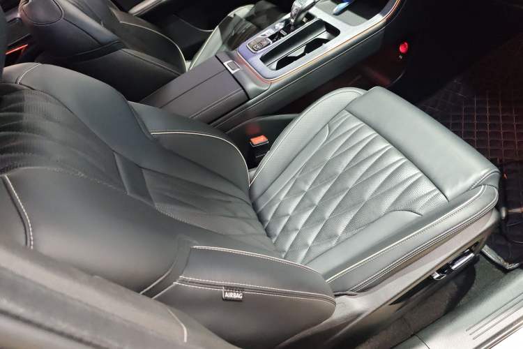 Used GAC Trumpchi GS8 2022 Flagship Series 2.0 TGDI Four-Wheel Drive Luxury Smart Connectivity Version (7 Seats)
