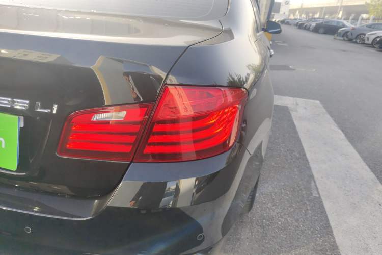 Used BMW 5 Series 2017 525Li Leading Model
