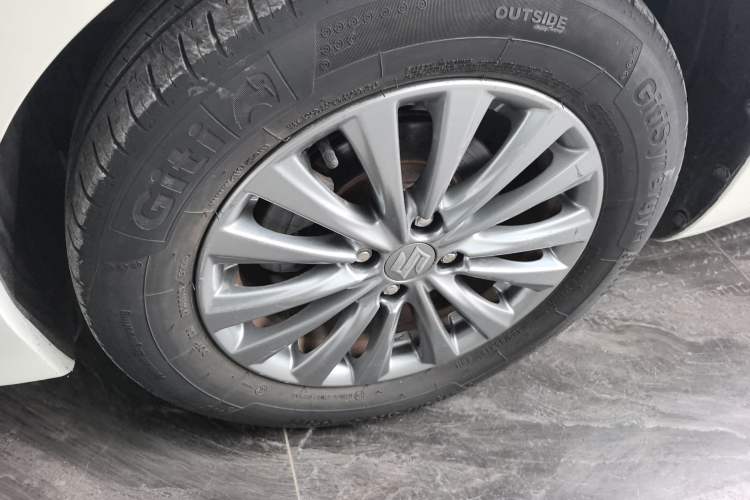 Used Suzuki Alivio 2015 1.6L Automatic Comfort Model
