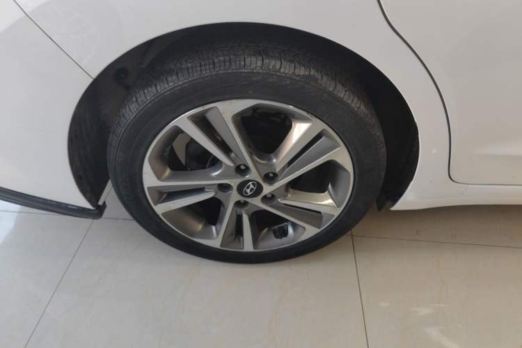 Used Hyundai Elantra 2016 1.6L Automatic ZhiXuan – Elite Version
