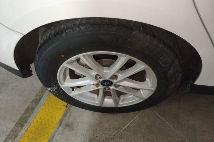 Used Ford Focus 2018 Hatchback Classic EcoBoost 180 Automatic Elite Model
