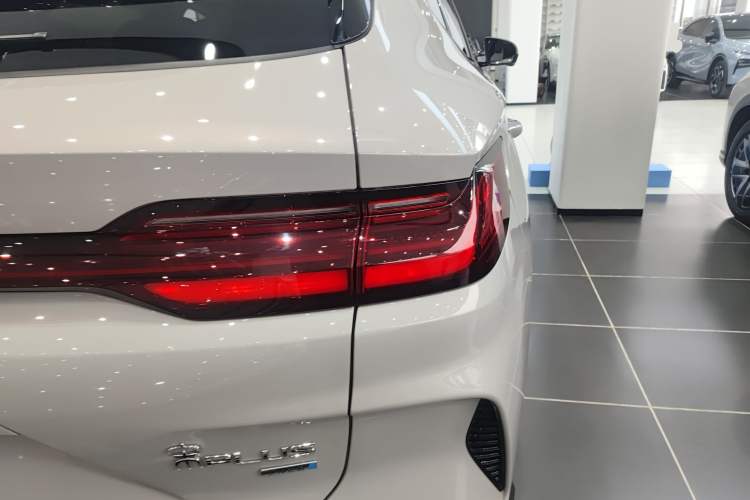 Used BYD Song PLUS New Energy 2025 DM-i Smart Drive 112KM Prestige Model