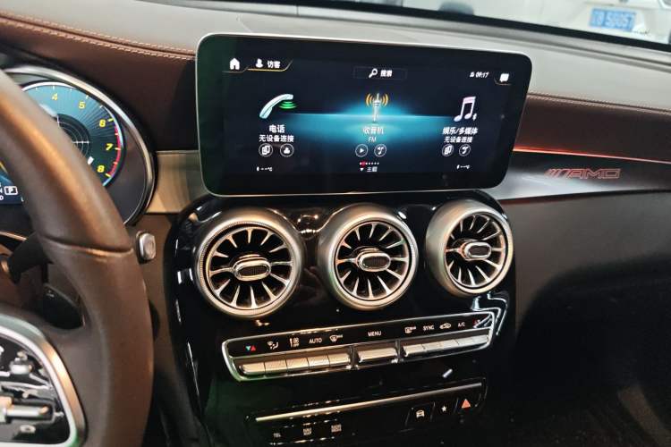 Used Mercedes-Benz GLC 2020 Facelift GLC 260 L 4MATIC Luxury Edition
