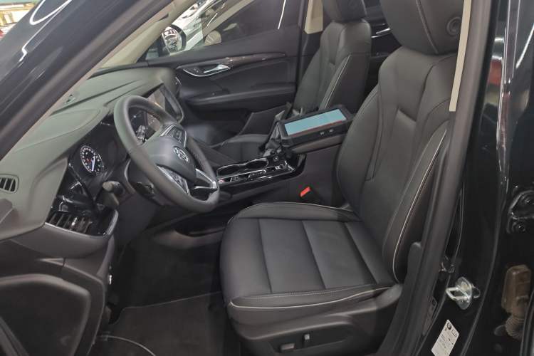 Used Buick Envision 2021 Encore Plus 652T Five-Seat All-Wheel-Drive Luxury Model
