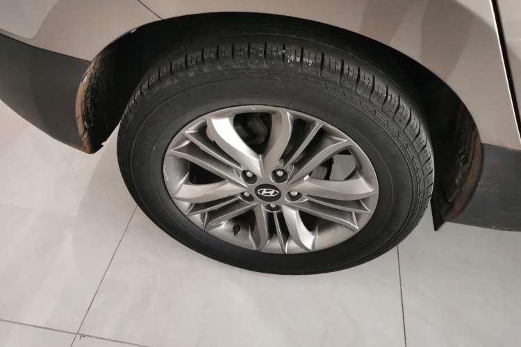 Used Hyundai ix35 2015 2.0L Automatic 2WD Smart Type China IV
