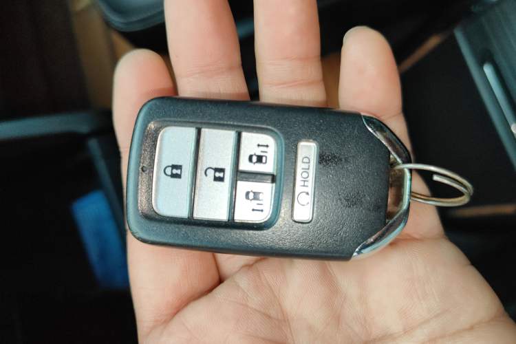 Used Honda Elysion 2019 2.0L Hybrid Supreme Edition
