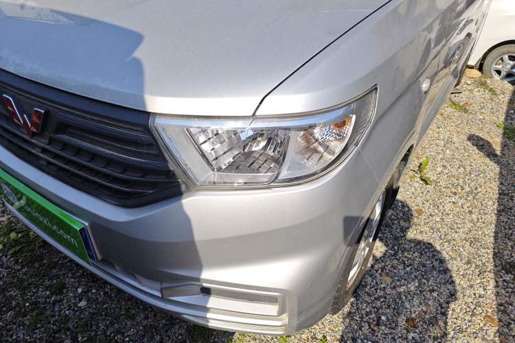 Used Wuling Hongguang V 2022 1.5L Jingqu Version Hydraulic Power Steering LAR
