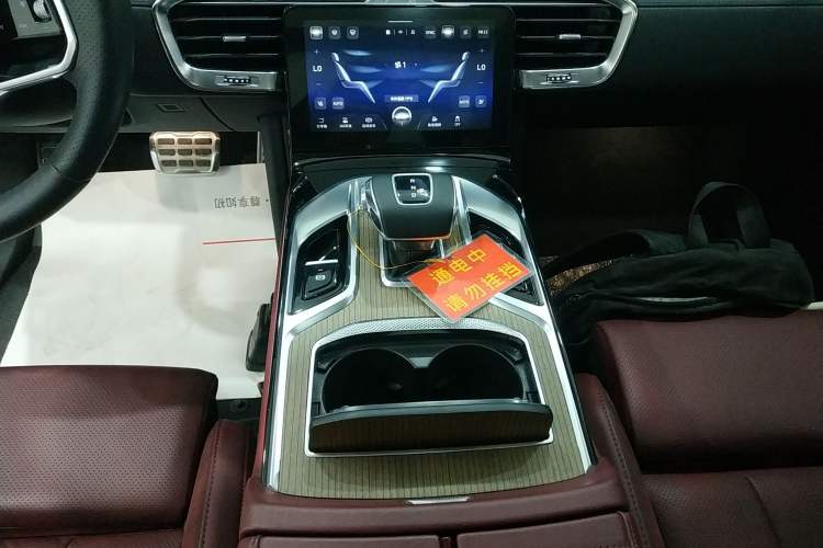 Used Hongqi E-HS9 2022 690 km Range Flagship Edition Six Seats
