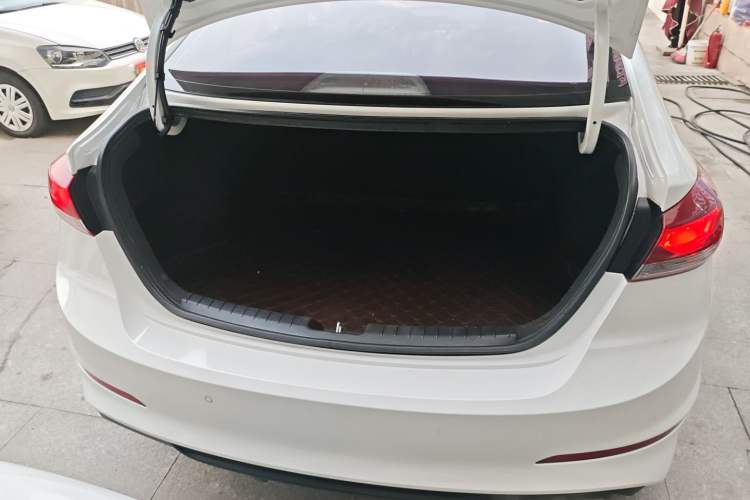 Used Hyundai Elantra 2018 1.4T Dual-Clutch Xuan Dong · Dynamic Edition
