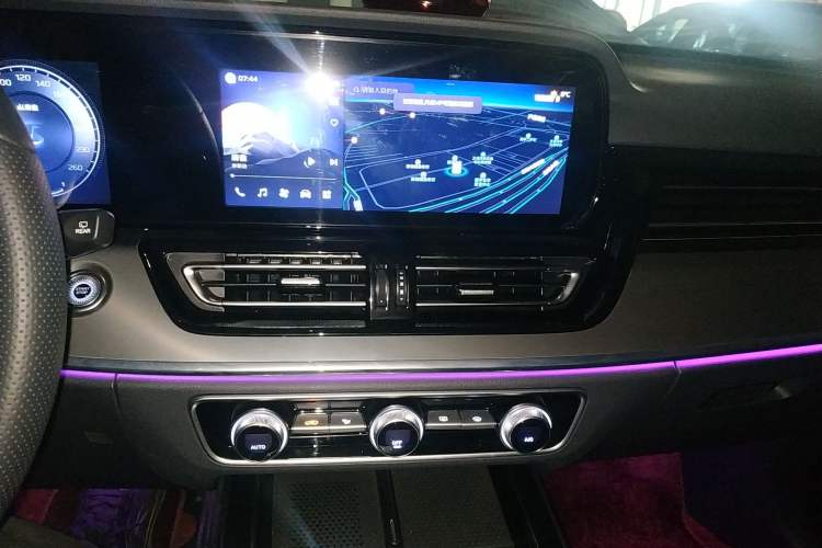 Used Hongqi HS5 2023 2.0T Qixiang Pro Edition
