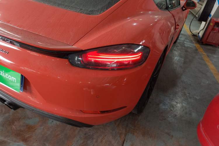 Used Porsche 718 2016 Cayman 2.0T