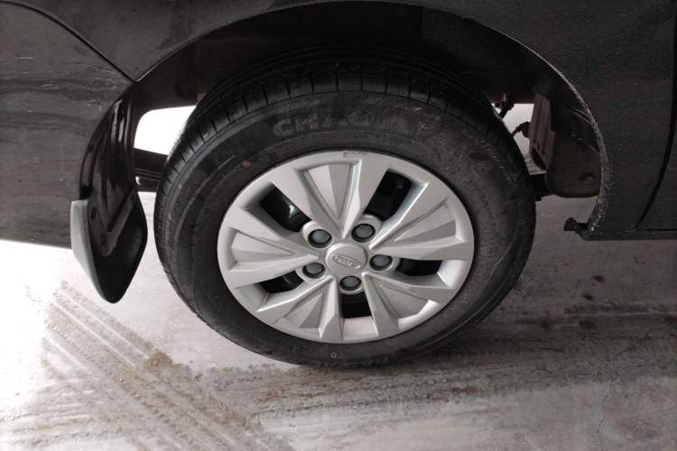 Used  M3 2023 1.8L 7/8-Seater Smart Connectivity Version