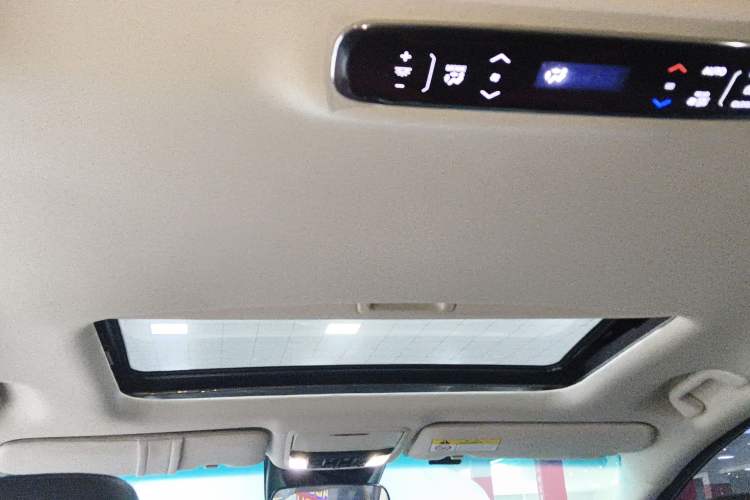 Used Honda Elysion 2024 2.0L eHEV Luxury Edition
