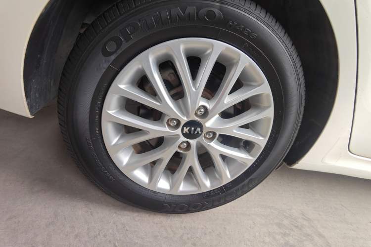 Used Kia K2 2017 Sedan 1.4L Manual Transmission 15th Anniversary Special Edition GLS