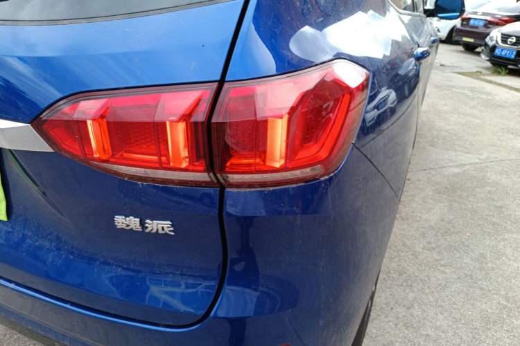 Used Wey VV6 2018 2.0T Two-Wheel-Drive Ultra-Luxury Version China V Standard
