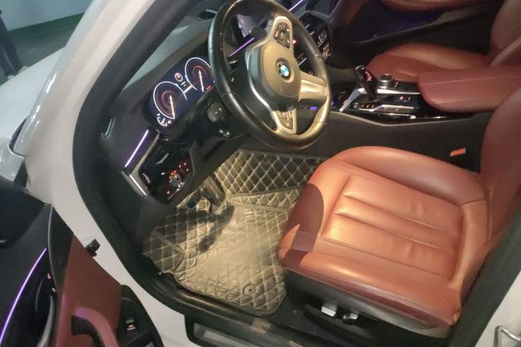 Used BMW 5 Series 2019 Facelifted 530Li Leading Edition M Sport Package
