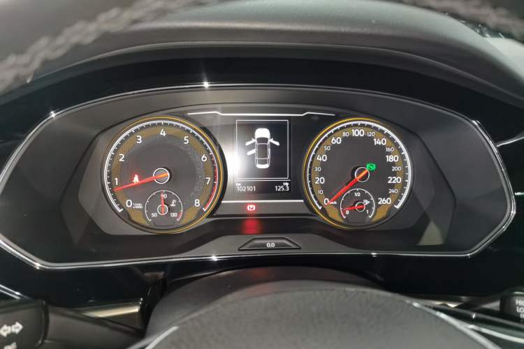 Used Volkswagen Passat 2020 Facelift 330TSI Elite Edition China VI Standard
