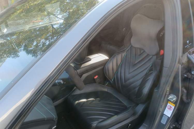 Used  SL03 2023 200Max Range-Extended Version
