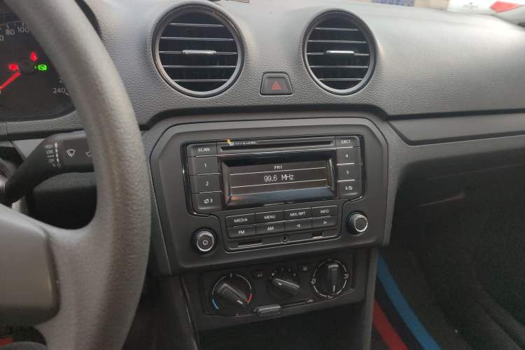 Used Volkswagen Jetta 2015 Value Edition 1.6L Automatic Fashion Version
