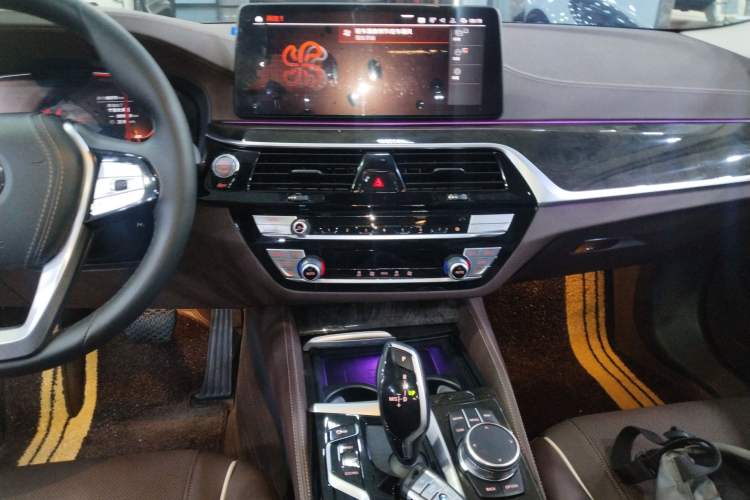 Used BMW 5 Series 2022 525Li Luxury Package
