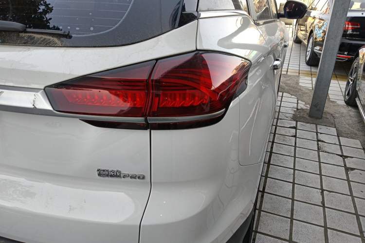 Used Geely Auto Emgrand X7 Sport 2020 1.8TD DCT Zhi Ling PRO
