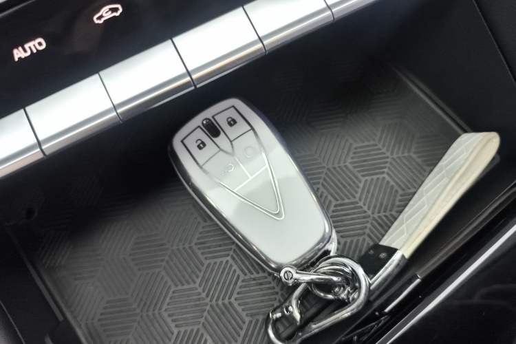 Used Changan Eado 2023 Changan Edition PLUS Blue Whale NE 1.4T GDI DCT Prestige Version