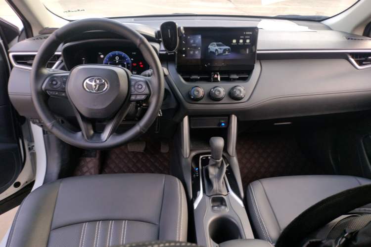 Used Toyota Corolla Cross 2024 2.0L Pioneer Edition
