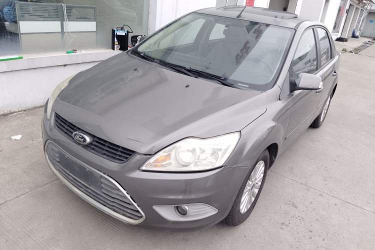 Used Ford Focus 2013 Sedan Classic 1.8L Automatic Fashion Edition
