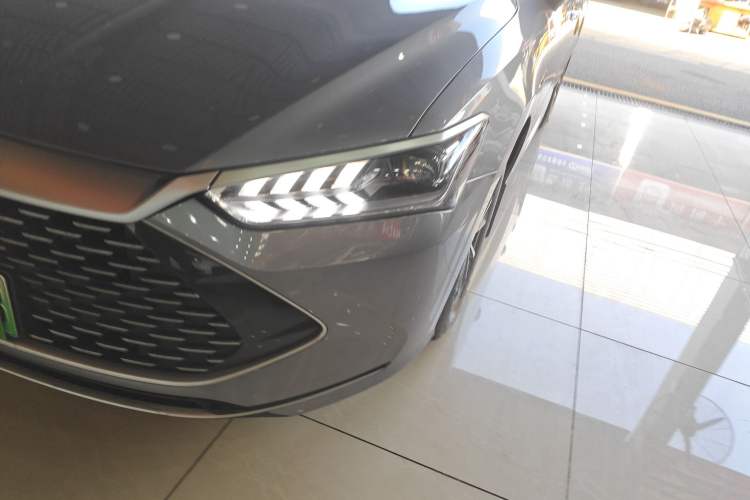 Used BYD Qin PLUS 2024 HONOR Edition DM-i 55KM Leading Model
