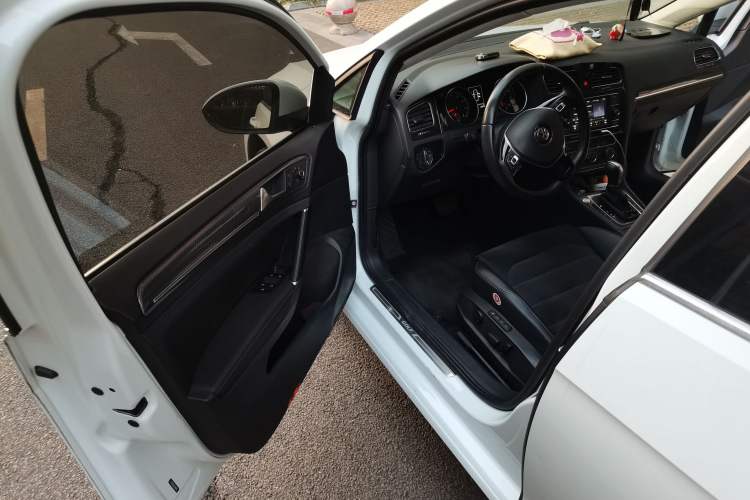 Used Volkswagen Golf 2018 230TSI Automatic Luxury Version