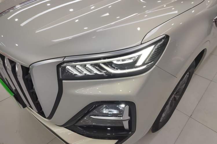 Used Hongqi HS5 2023 2.0T Qixiang Pro Edition
