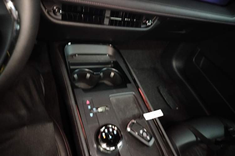 Used Ford Mondeo 2023 1.5T E-Hybrid Luxury Version
