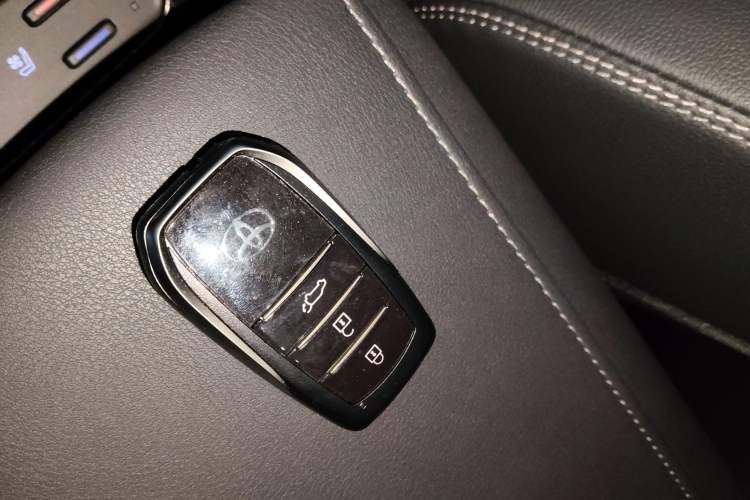 Used Toyota Venza 2022 2.0L CVT Two-Wheel Drive Prestige Edition
