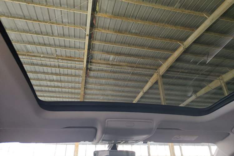 Used Volkswagen Tiguan L 2019 330TSI Automatic Two-Wheel Drive Smart Luxury Version China VI Standard
