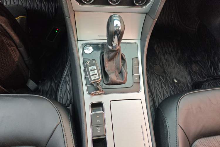 Used Volkswagen Passat 2015 1.8TSI DSG Prestige Edition
