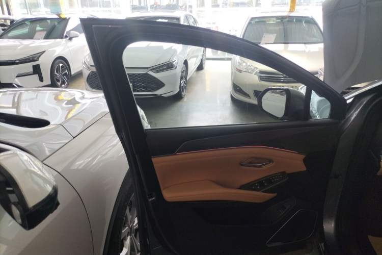 Used BYD Song L DM-i 2024 160 km Excellence Version
