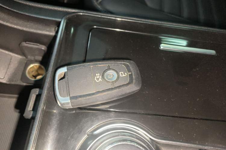 Used Ford Edge 2020 EcoBoost 245 Two-Wheel-Drive Platinum Edition 7-Seater