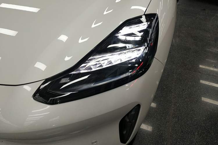 Used  HT 2024 825 Ultra-High Voltage LiDAR Edition
