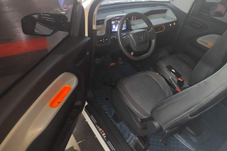 Used Wuling Hongguang MINIEV 2020 Enjoyment Model Lithium Iron Phosphate
