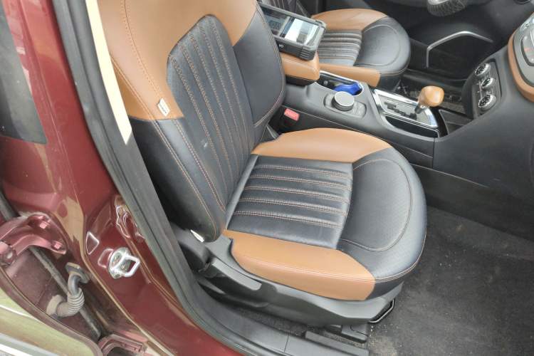 Used Soueast DX7 2017 1.5T Automatic Luxury Model
