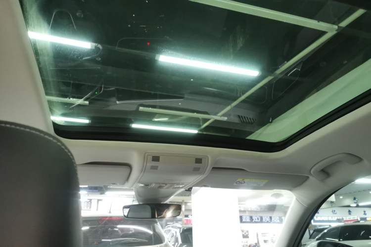 Used Volkswagen Tayron 2023 300TSI Two-Wheel-Drive Luxury Plus Advanced Edition