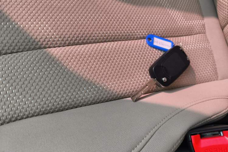 Used Baojun 310W 2017 1.5L Manual Comfort Version China VI Emission Standard
