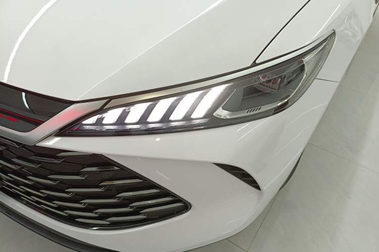 Used BYD Qin PLUS 2025 DM-i Smart Drive 120KM Superior Model
