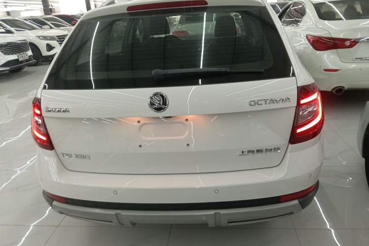 Used Skoda Octavia 2018 Station Wagon TSI230 DSG Luxury Edition